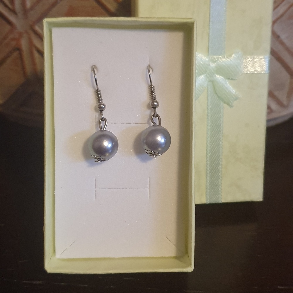 Small dangle silver earrings